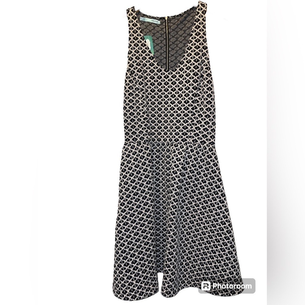 Maurices black white geometric racerback A-line dress medium NWT